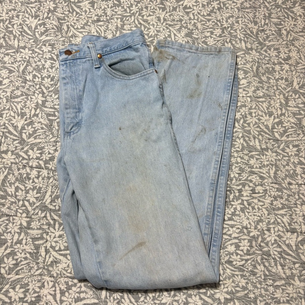 Wrangler Light Wash Cowboy Cut Jeans